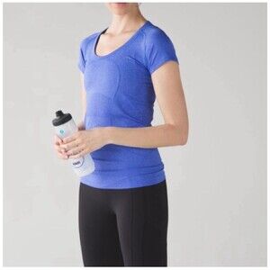 LULULEMON- Swiftly Tech Short Sleeve Scoop Heathered Harbor Blue Athletic Top